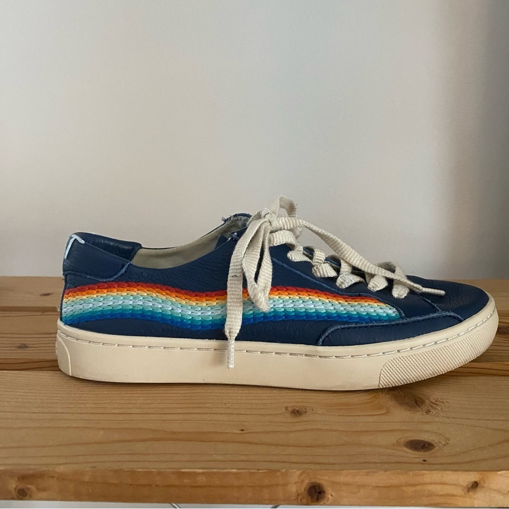 Soludos Blue Rainbow Wave Chill Out Embroidered Leather Sneaker 6.5 - Picture 9 of 15
